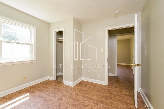 Building Photo - 1413 Fitch St