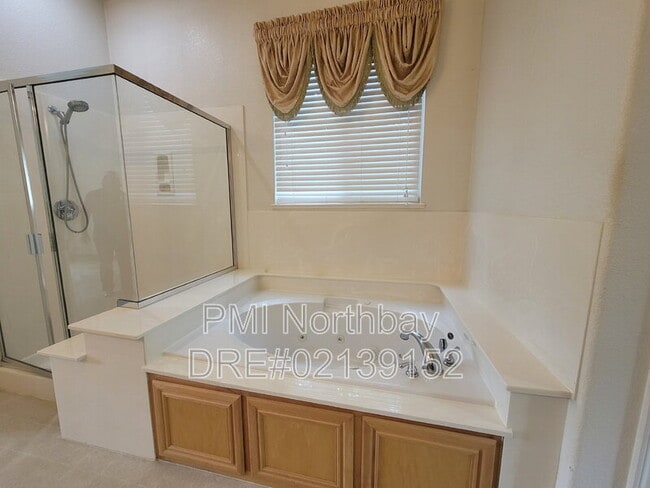 Building Photo - 4051 Sierra Ct