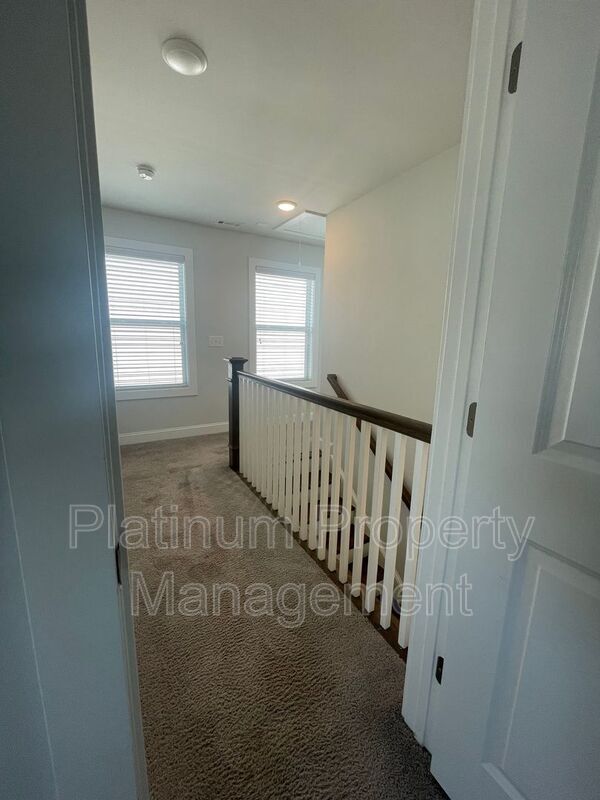 Building Photo - 2312 Echelon Ln