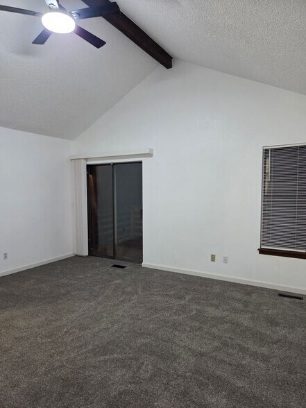 Building Photo - 10722 W Berry Ave