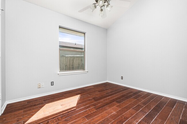 Building Photo - 5314 Lake Golden Dr