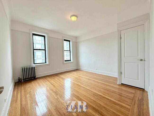 Primary Photo - 2 bedroom in BROOKLYN NY 11226