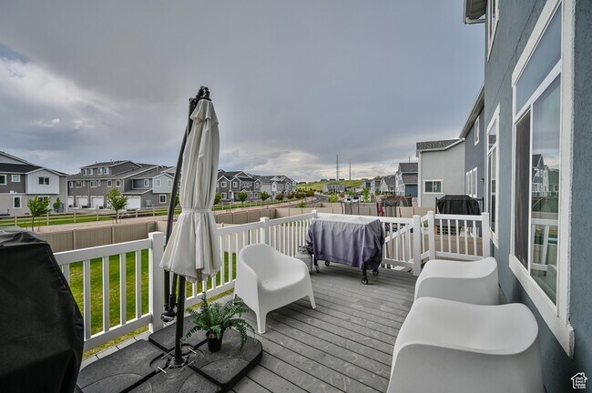 Building Photo - 15162 S Cantle Dr