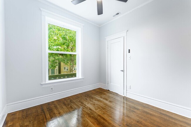 Building Photo - 1632 S Drake Ave