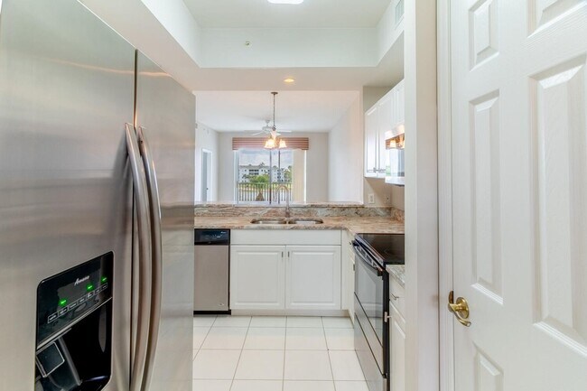 Building Photo - Available Now – Immaculate Annual Rental w...
