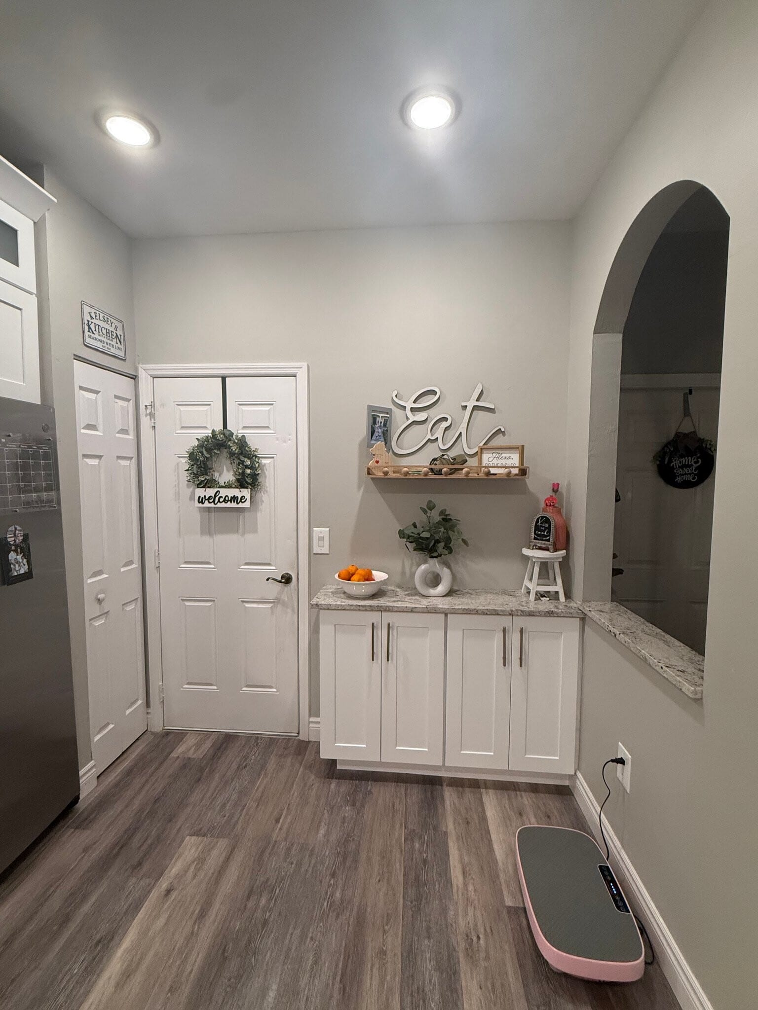 Building Photo - 3636 Pine Oak Cir