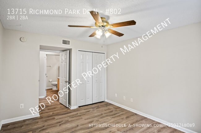 Building Photo - 13715 Richmond Park Dr N