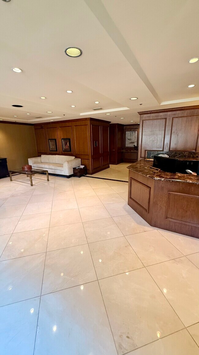 Building Photo - 222 Monterey Rd