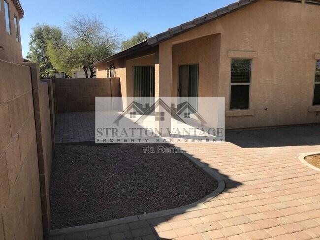 Building Photo - 42006 W Anne Ln