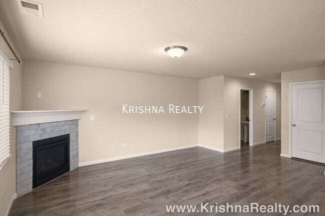 Building Photo - 7443 NW 164th Ave