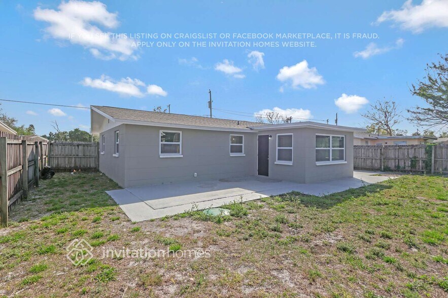 Building Photo - 7321 Buchanan Dr