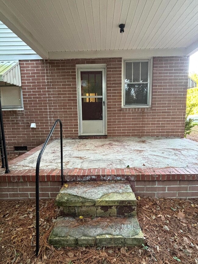 Building Photo - 901 Miller Rd