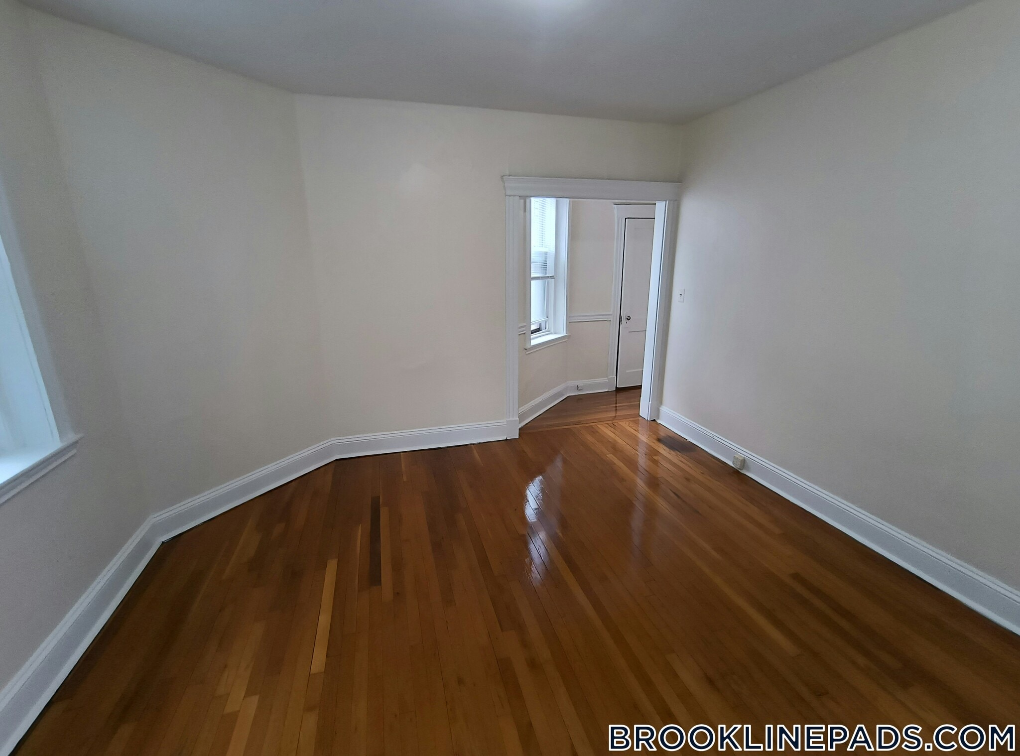 Building Photo - 360 Riverway