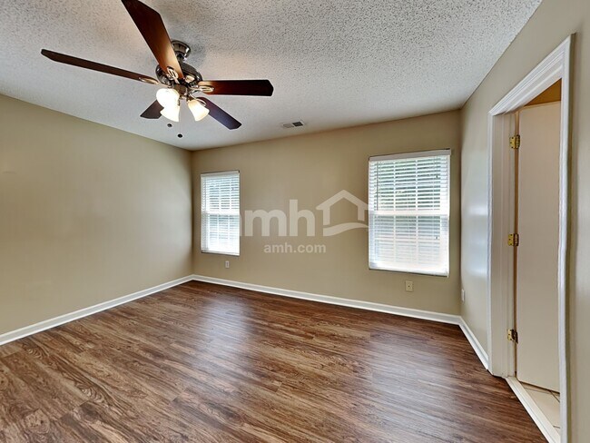 Building Photo - 3664 Marshlane Way