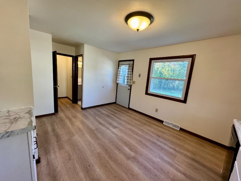 Building Photo - 1230-1230 N 10th Ave