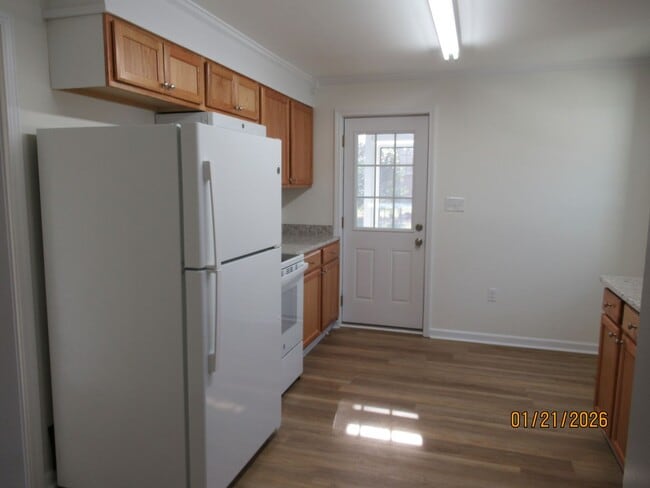 Building Photo - 1914 W Oakland-FULLY RENOVATED- 3 BEDROOM, 1 BATHROOM