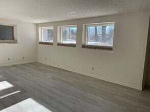Building Photo - Basement Apartment ... ALL UTILITIES INCLUDED, INCLUDING WIFI!!
