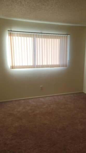 Building Photo - 15549 Barranca Way