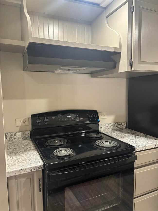 Building Photo - 615 Bean Rd