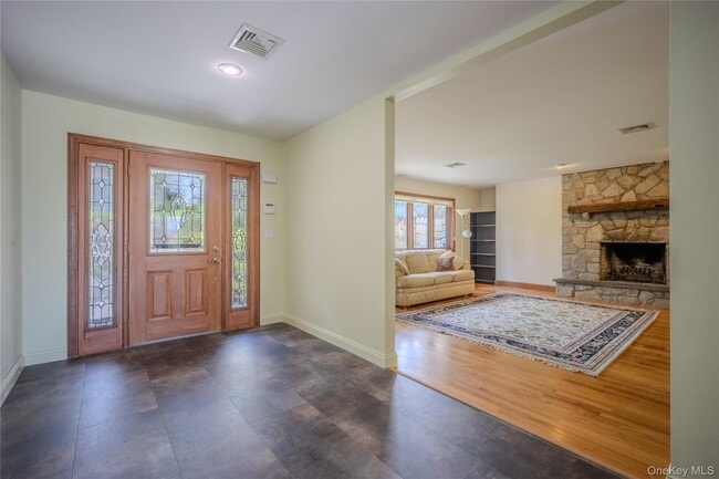 Building Photo - 19-21-21 Lamela Dr