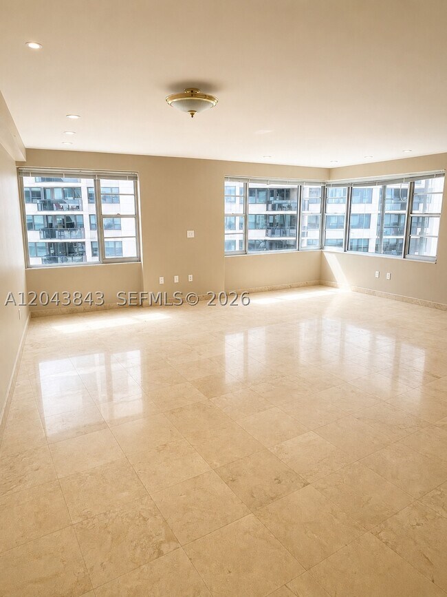 Building Photo - 5255 Collins Ave