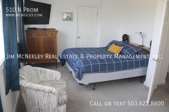 Building Photo - 510 N Prom-
