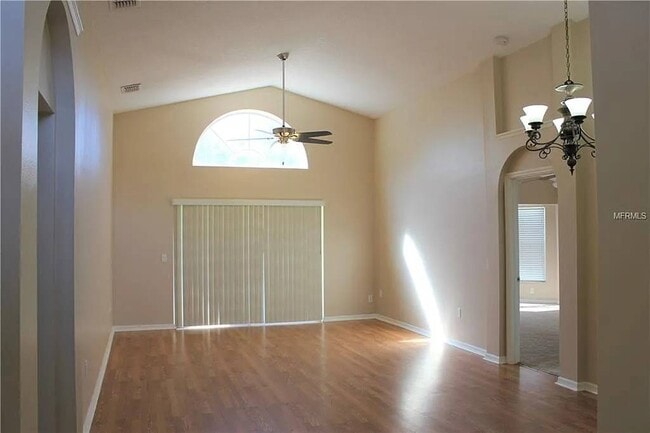 Building Photo - 7057 Cascade Ct