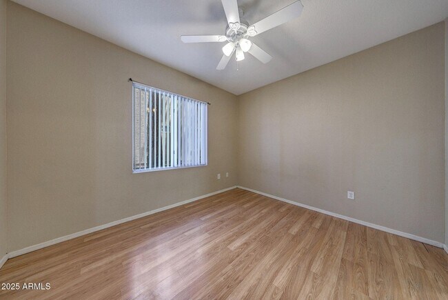 Building Photo - 2929 W Yorkshire Dr