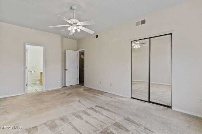 Building Photo - 6377 Franklin Ridge Dr