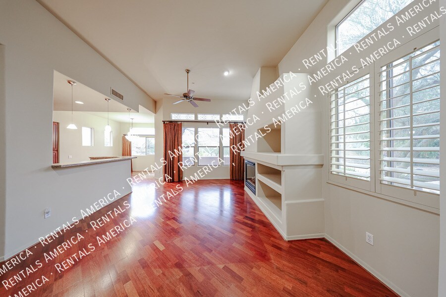 Building Photo - 7402 Hum Rd