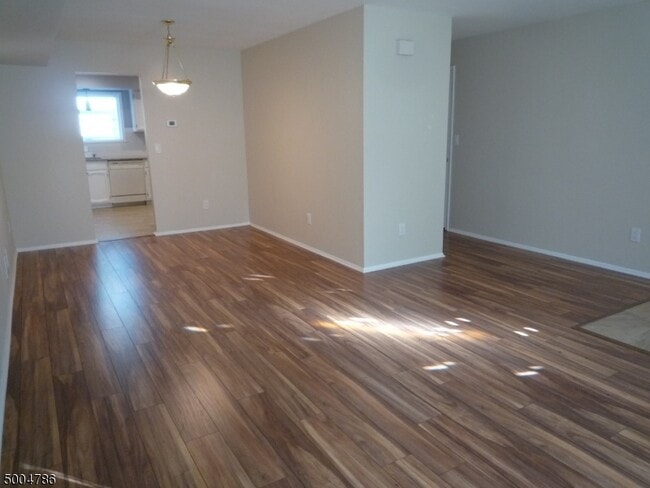 Building Photo - 388 Cotswold Pl