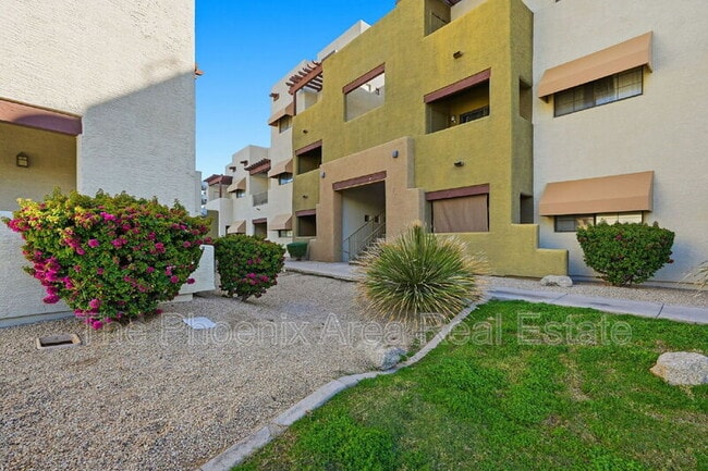 Building Photo - 3434 E Baseline Rd