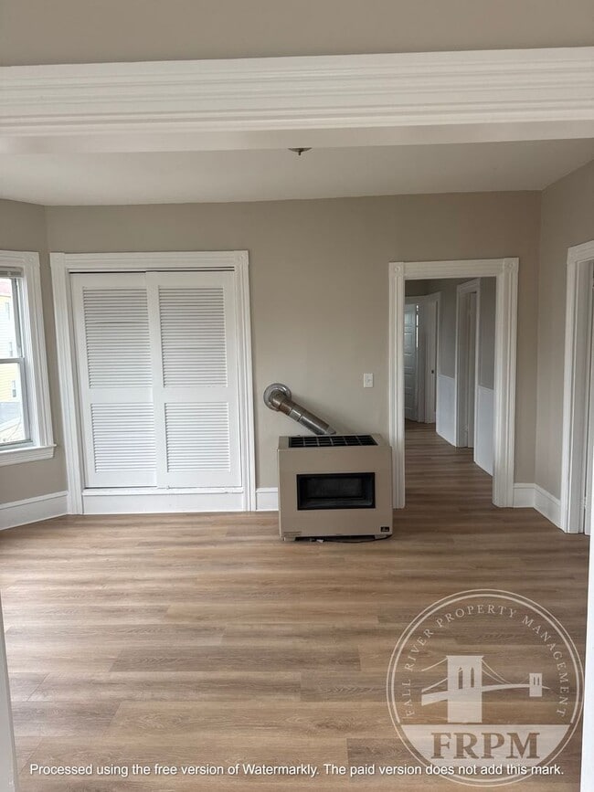 Building Photo - 33 16th St