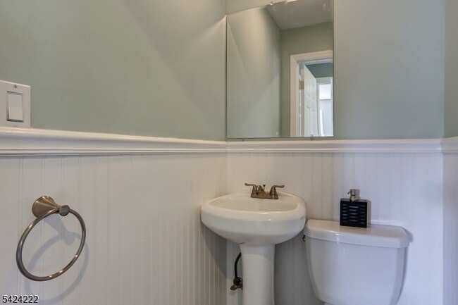 Building Photo - 85 Hollywood Ave