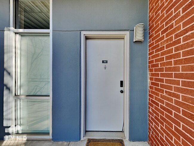 Building Photo - 89 Mangum St SW