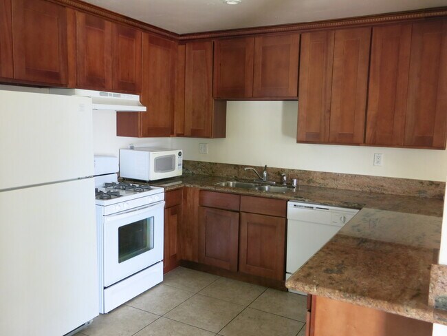 Building Photo - Spacious 5BR Home Just Steps from SDSU – Available August 2026