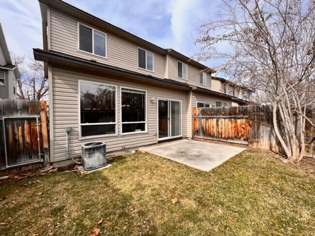 Building Photo - 2120 S Dorothy Ave