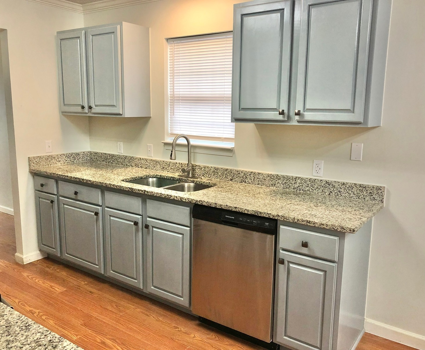 Kitchen - 1015 Coleman St SW