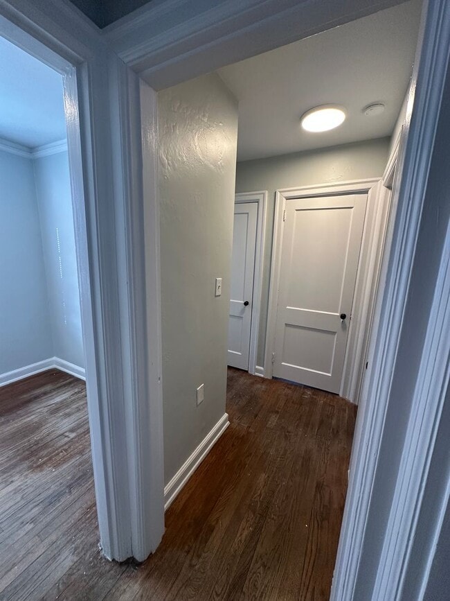 Building Photo - 2940 Oleander Dr