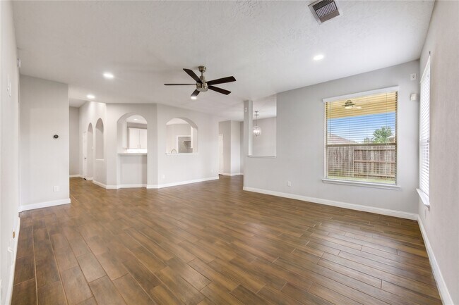 Building Photo - 20138 Jasper Oaks Dr