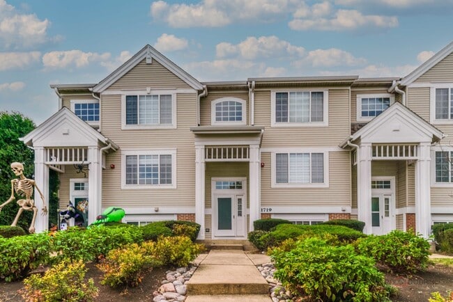 Building Photo - 1719 Sienna Ct