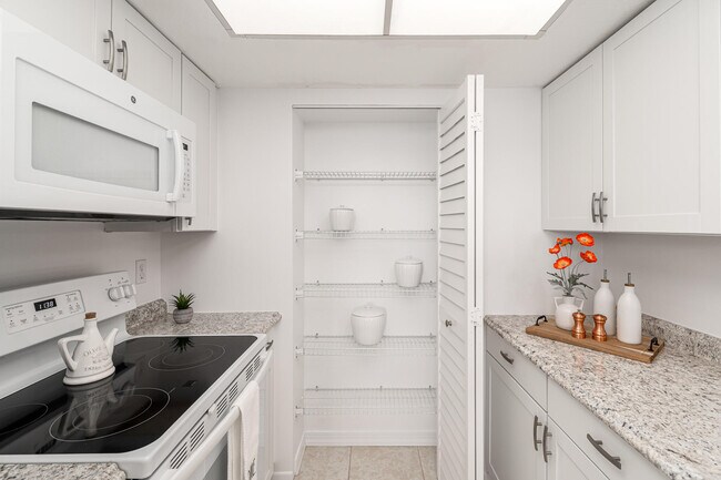 Building Photo - 3254 SE Aster Ln