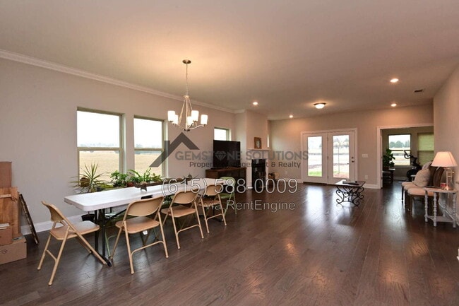 Building Photo - 1028 Fenner Ln