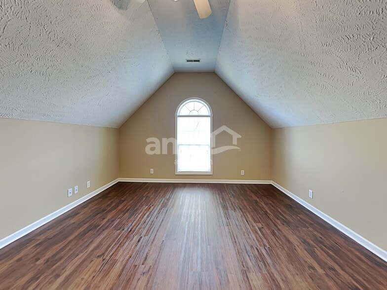 Building Photo - 1802 Potters Ct