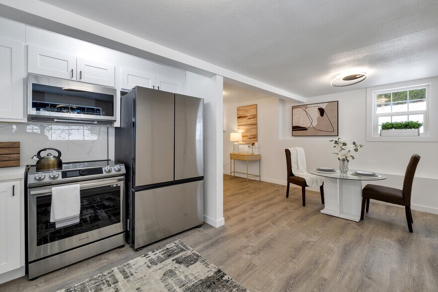 Building Photo - 614 4th St