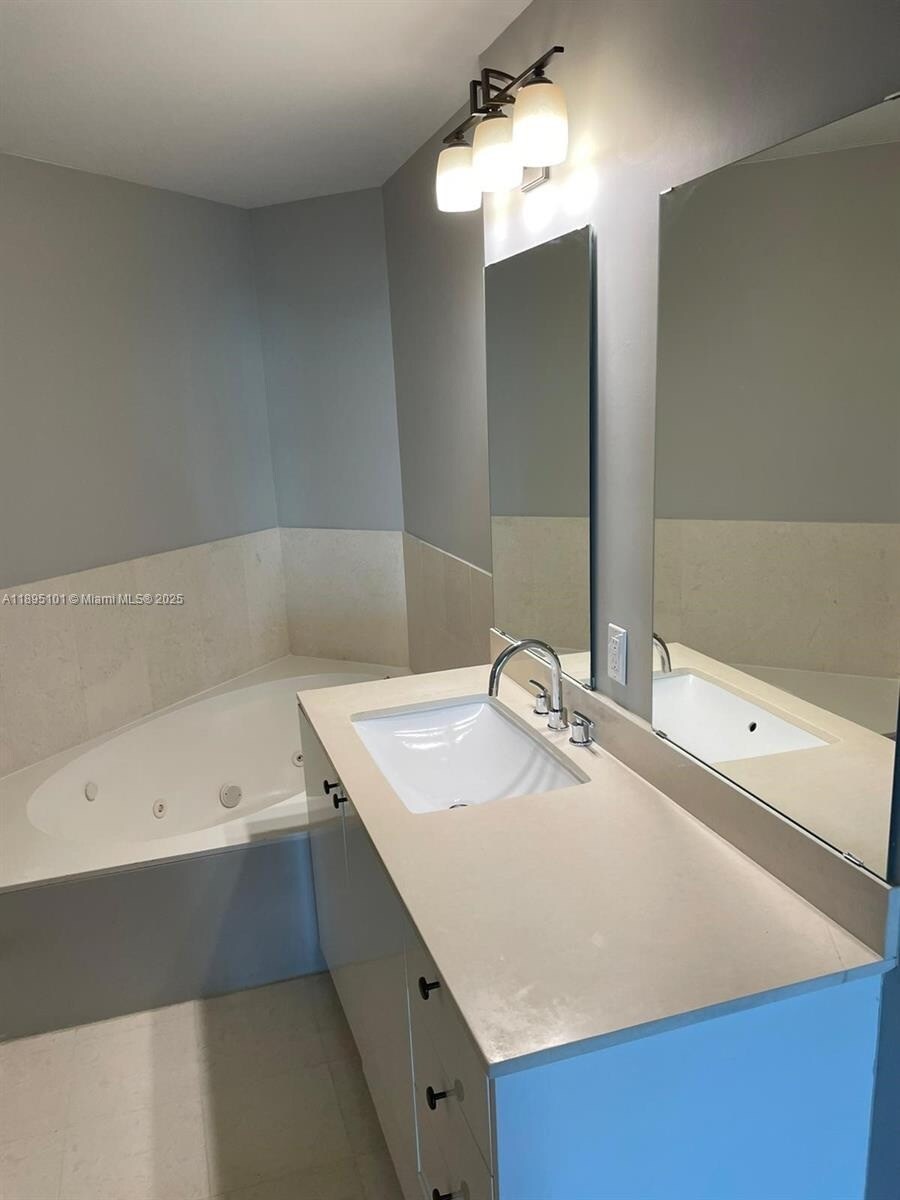 Building Photo - 60 SW 13th St