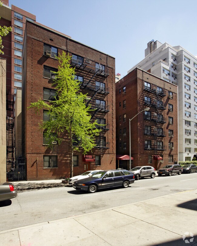 Building Photo - 303 E 71st St