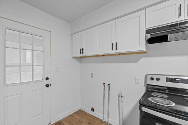 Building Photo - New remodeled