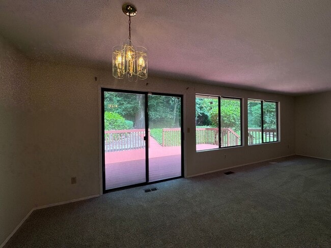 Building Photo - Tranquil 3 bedroom Rambler!!!