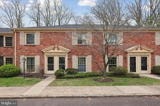 Building Photo - 128 Macklenberg Dr